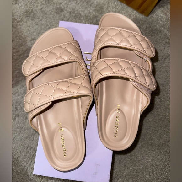 Madden Girl Quilted Velcro Sandals - Picture 2 of 4